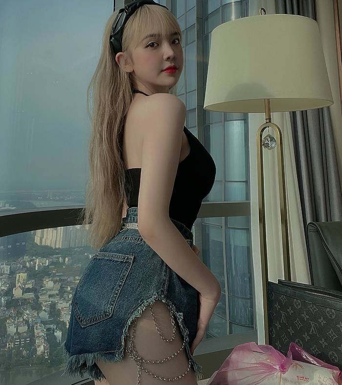 trần-huyền-châu-sexy-10