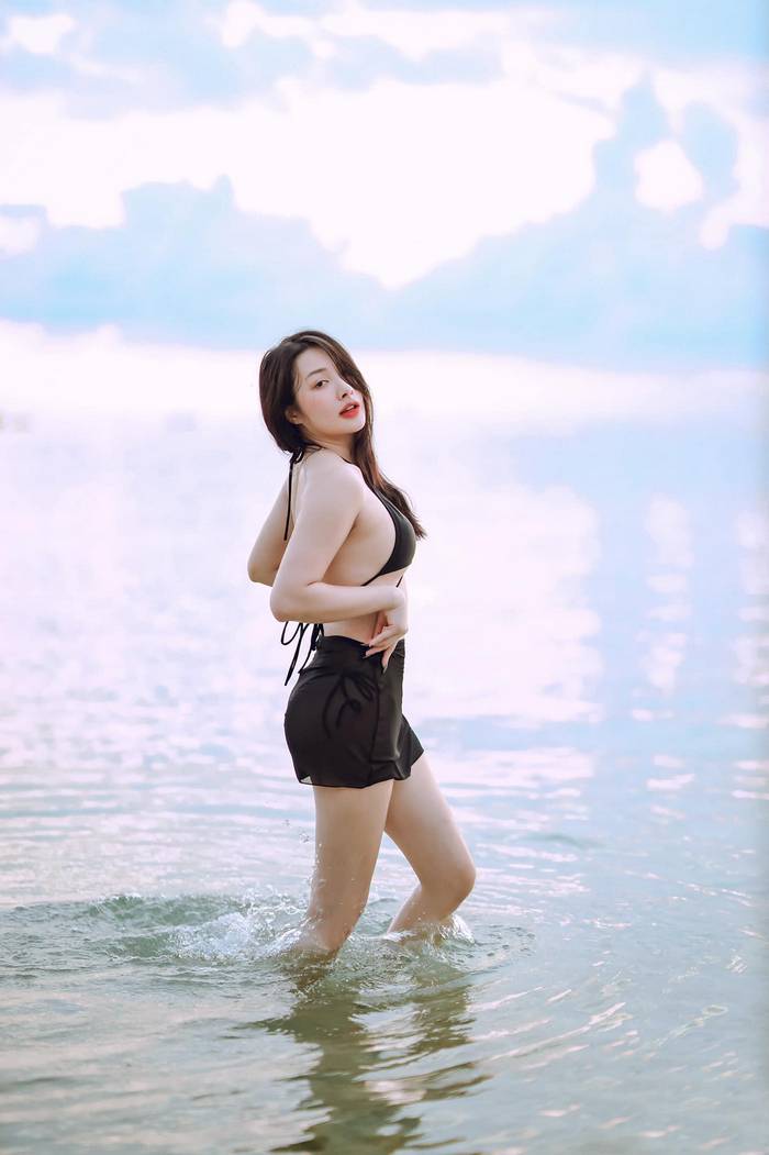 Yaya-Trường-Nhi-sexy-3