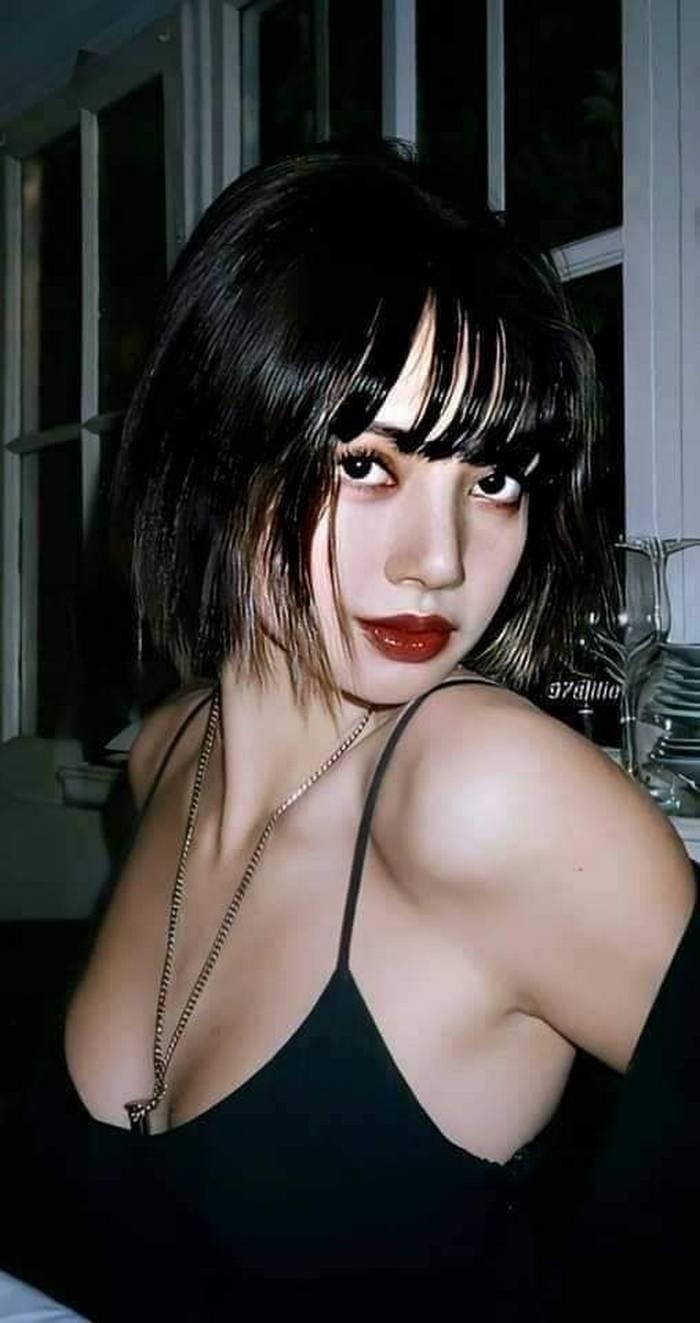 Lisa-sexy-blackpink-22