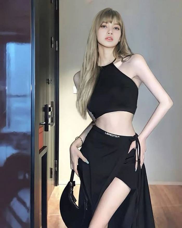 Lisa-sexy-blackpink-19