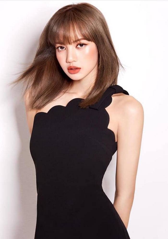 Lisa-sexy-blackpink-28