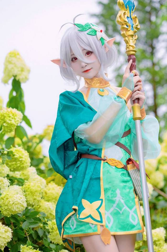 cô gái cosplay xinh đẹp-5