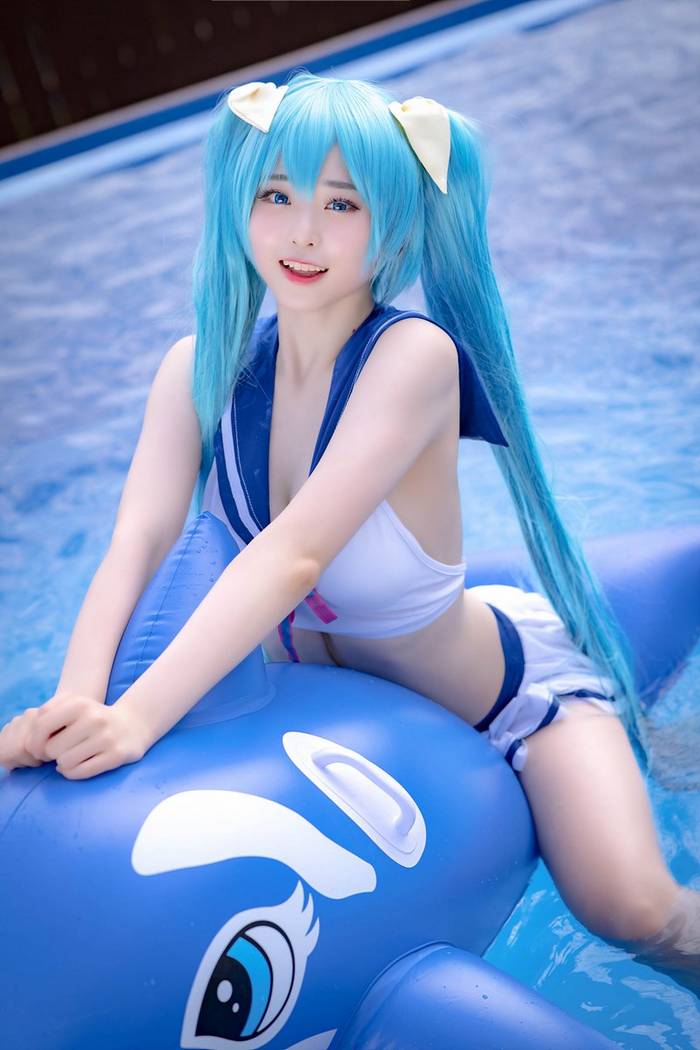 cô gái cosplay xinh đẹp-19