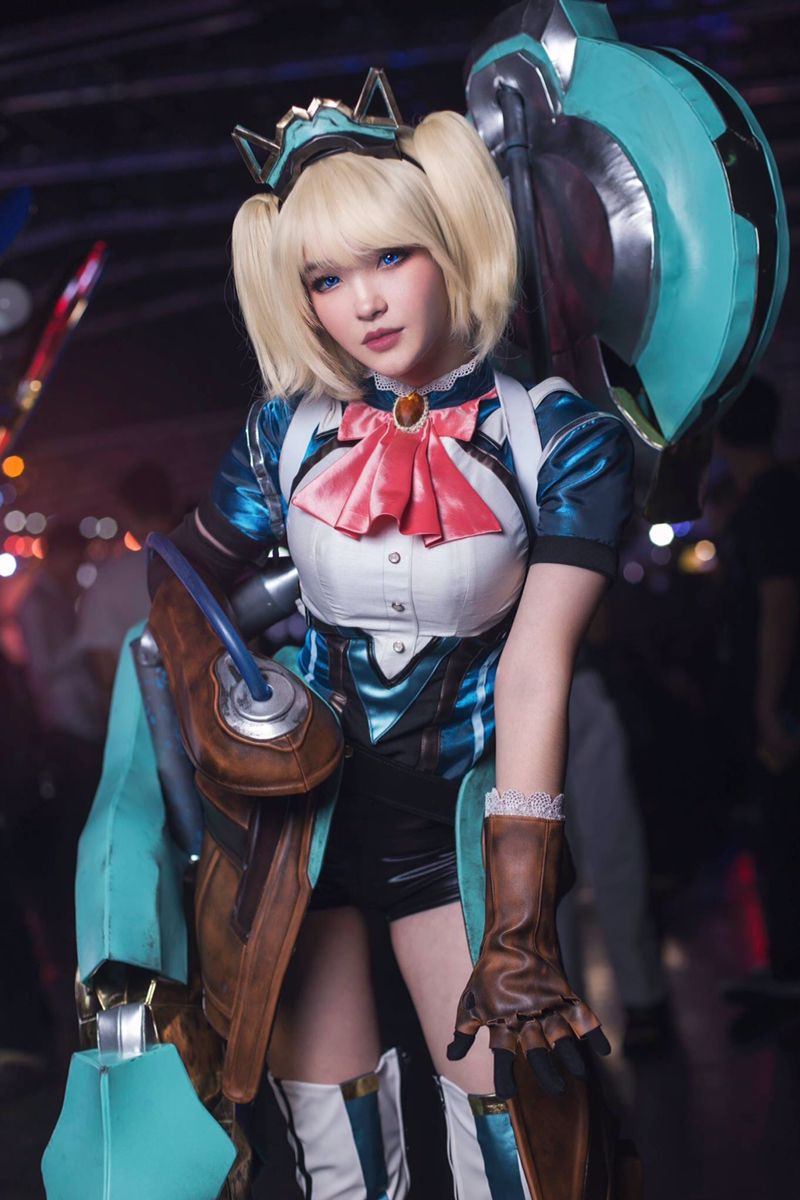 Cosplay Capheny Hoa Anh Đào Phân Tách