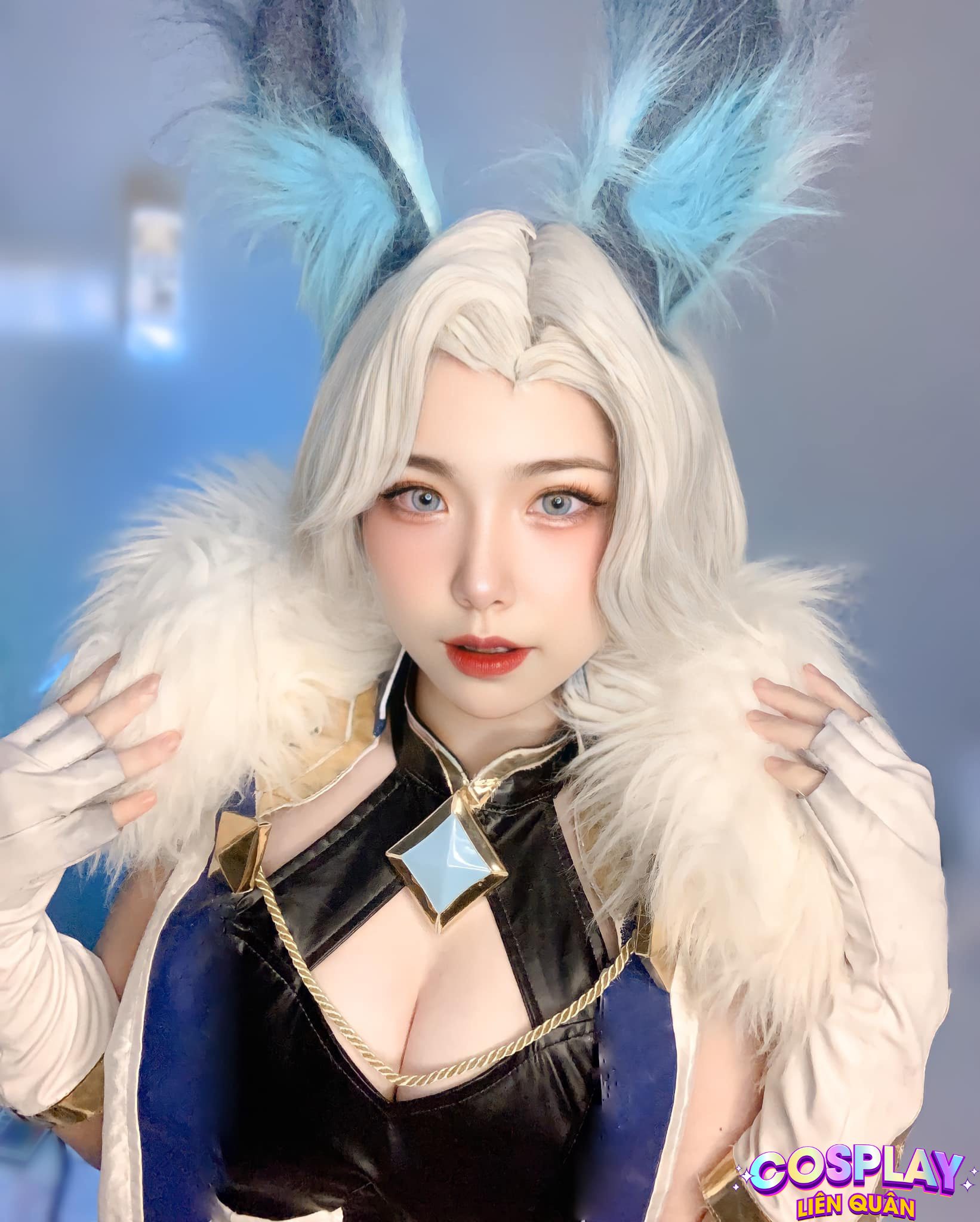 Cosplay Liên minh Crixi nóng bỏng và xinh đẹp