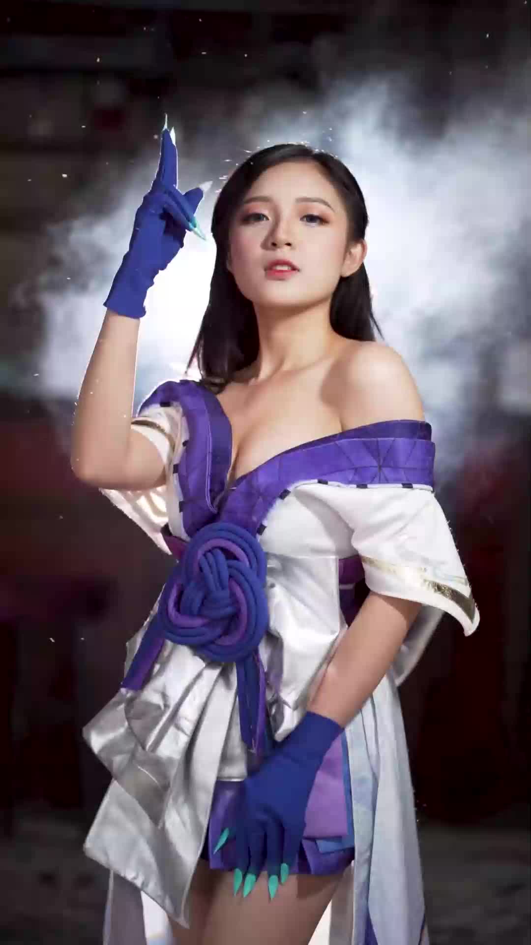 Cosplay đẹp gợi cảm của Liên minh Natalia