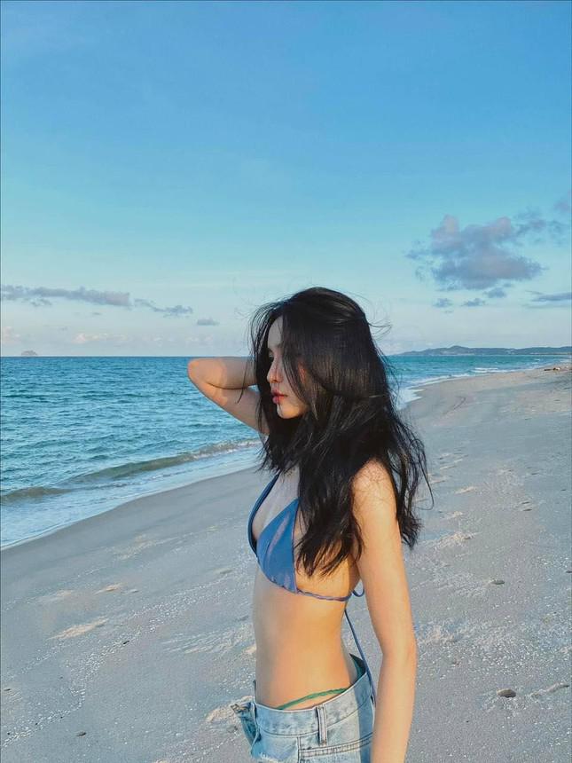 Bích Phương trong bộ bikini siêu gợi cảm.