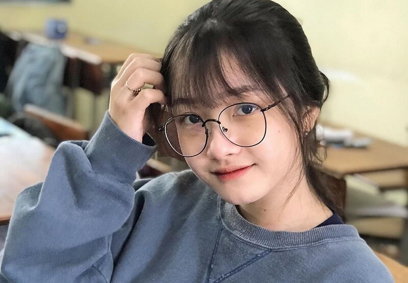 Ảnh gái xinh tóc dài 2k4 cute hạt me