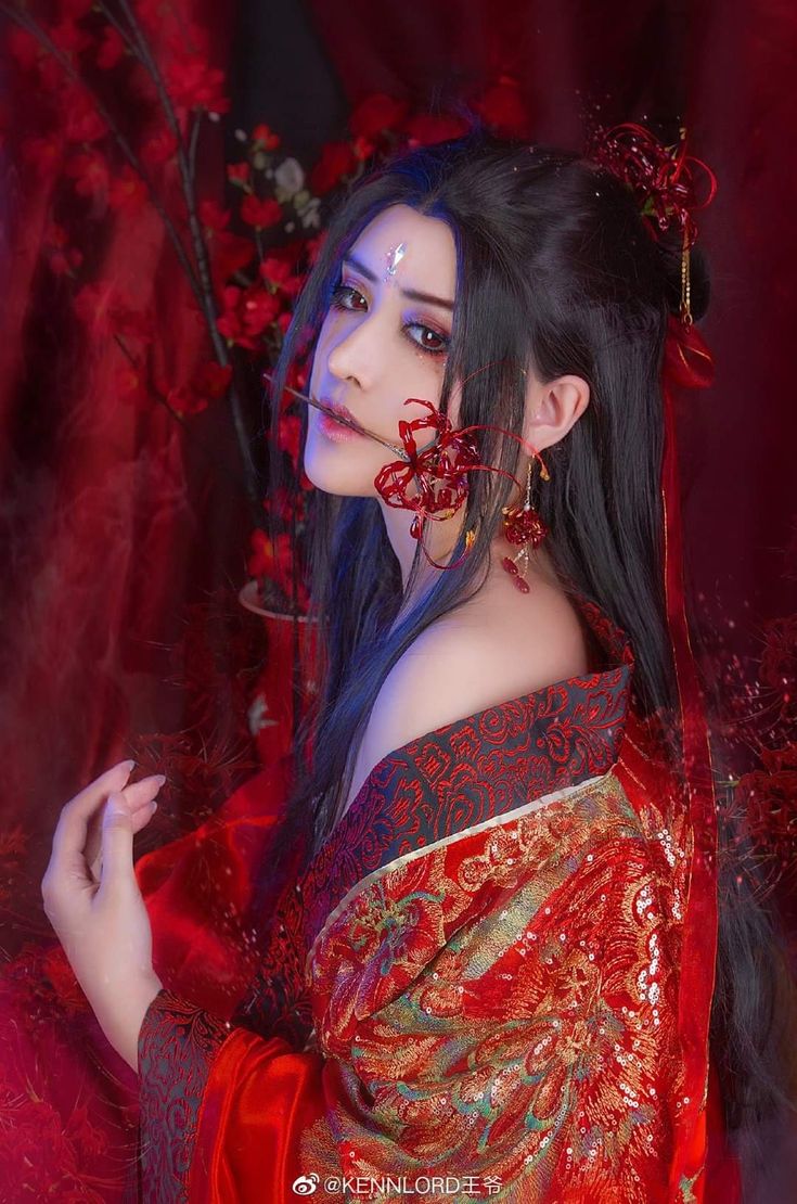 Bộ cosplay Tinh vân Loriel bằng sứ đẹp đến kinh ngạc.