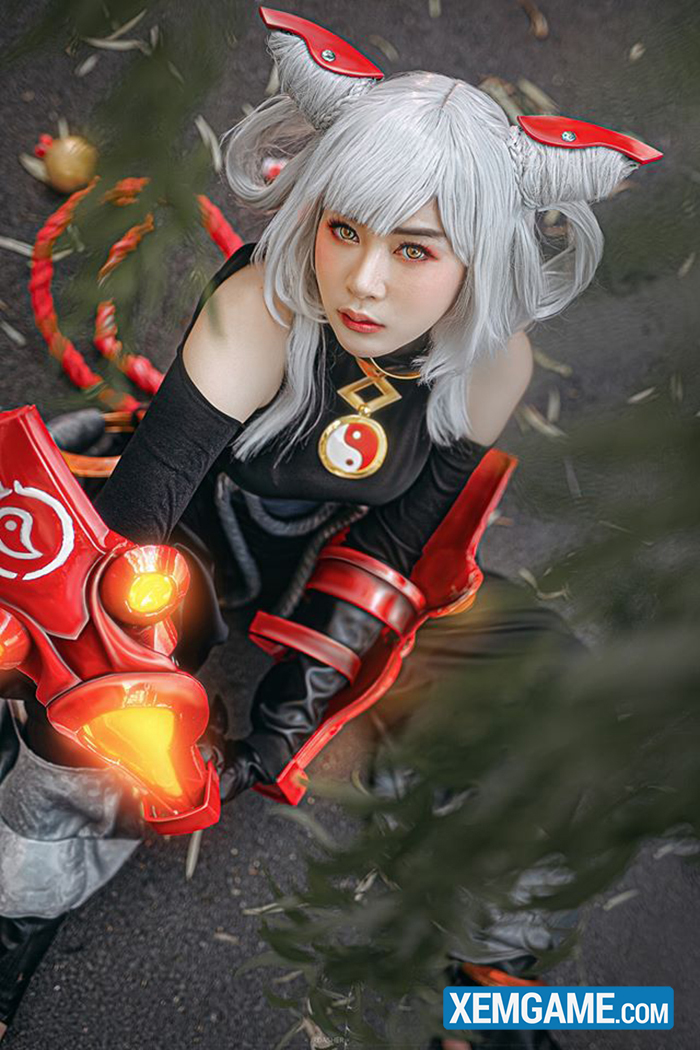 Cosplay nàng tiên tím xinh đẹp, gợi cảm và cuốn hút