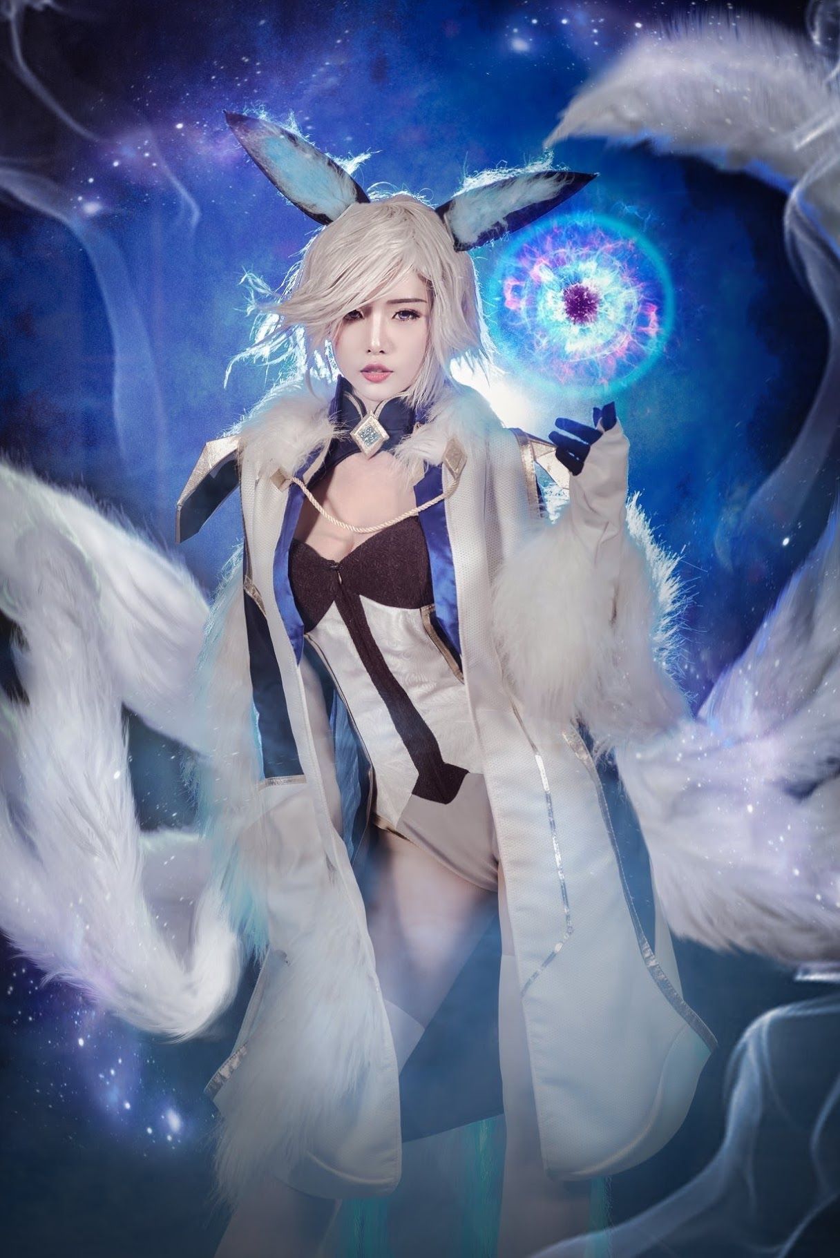 Cosplay Guardian Violet Dimension Guardian vô cùng gợi cảm và hấp dẫn