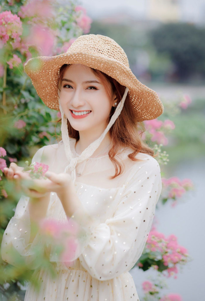 Ảnh đẹp cô gái đáng yêu mặt cute dễ thương