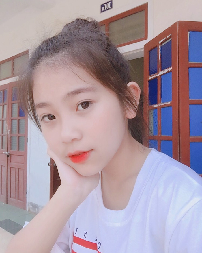 Gái xinh cute cute mặt đẹp