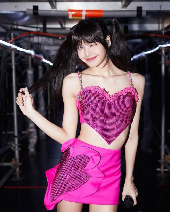 Lisa-sexy-blackpink-1