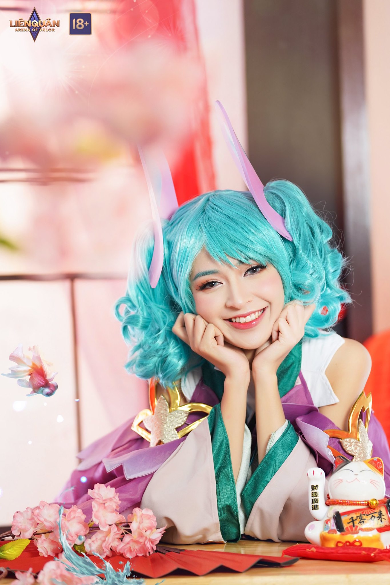 Cosplay Kafeni xinh đẹp và gợi cảm