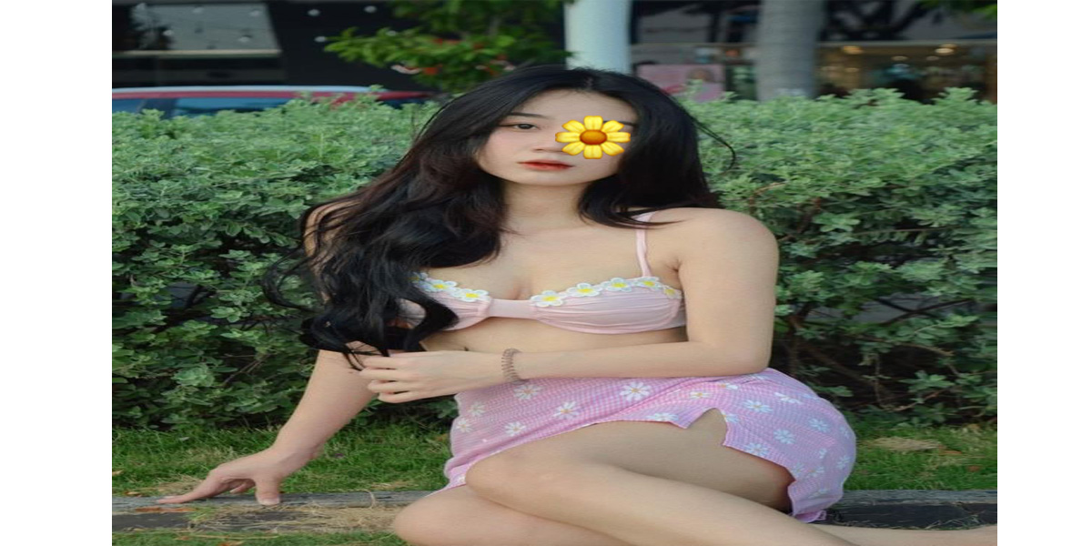 Ming Chau - Hot girl muốn tìm người đàn ông giàu có, lo cho việc học của mình